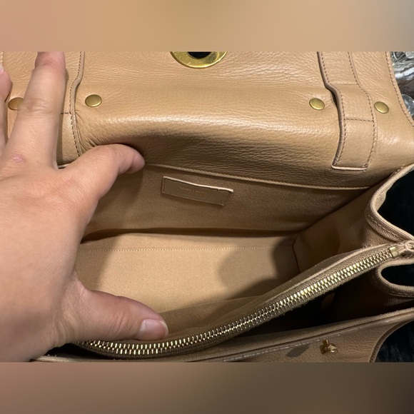 🎀Vintage Saint Laurent Muse🎀 - Picture 15 of 17